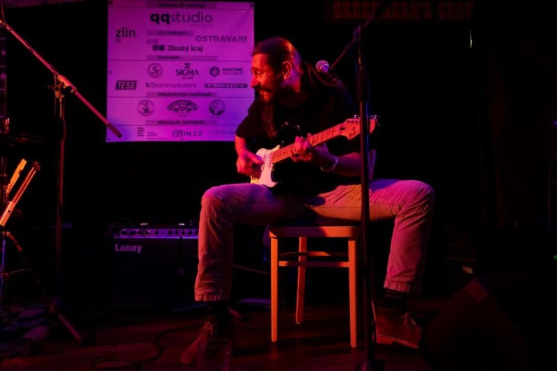 ZVA 12-82 Band